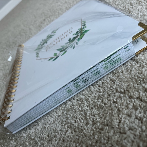 Wedding Planner and Pen Bundle - NWT - Picture 12 of 13